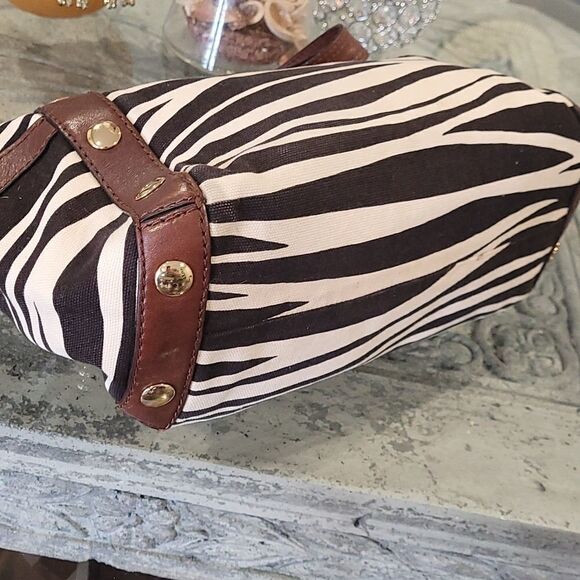 MICHAEL Kors Animal Print Shoulder Bag - Picture 7 of 13